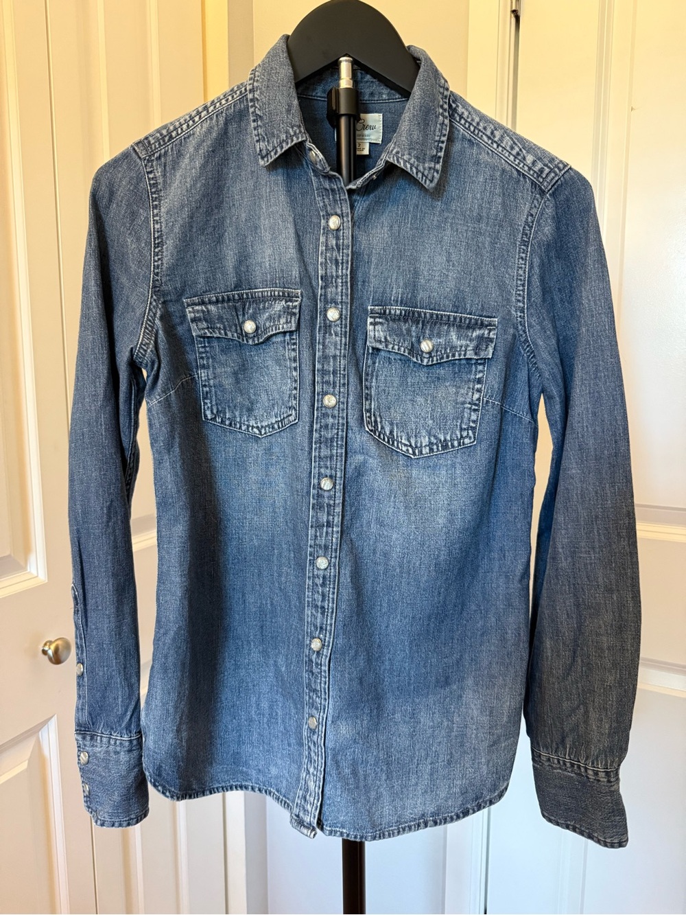 J. Crew Denim Chambray Button Down Shirt Pearl Snap Pockets Blue